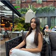 He cursado hasta bachillerato y al tener familia inglesa es un idioma que para mí es fácil. Podría hacer hasta bachillerato.